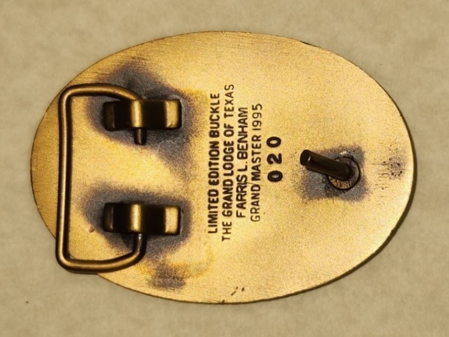[Buckle Pic Missing] (Click here)